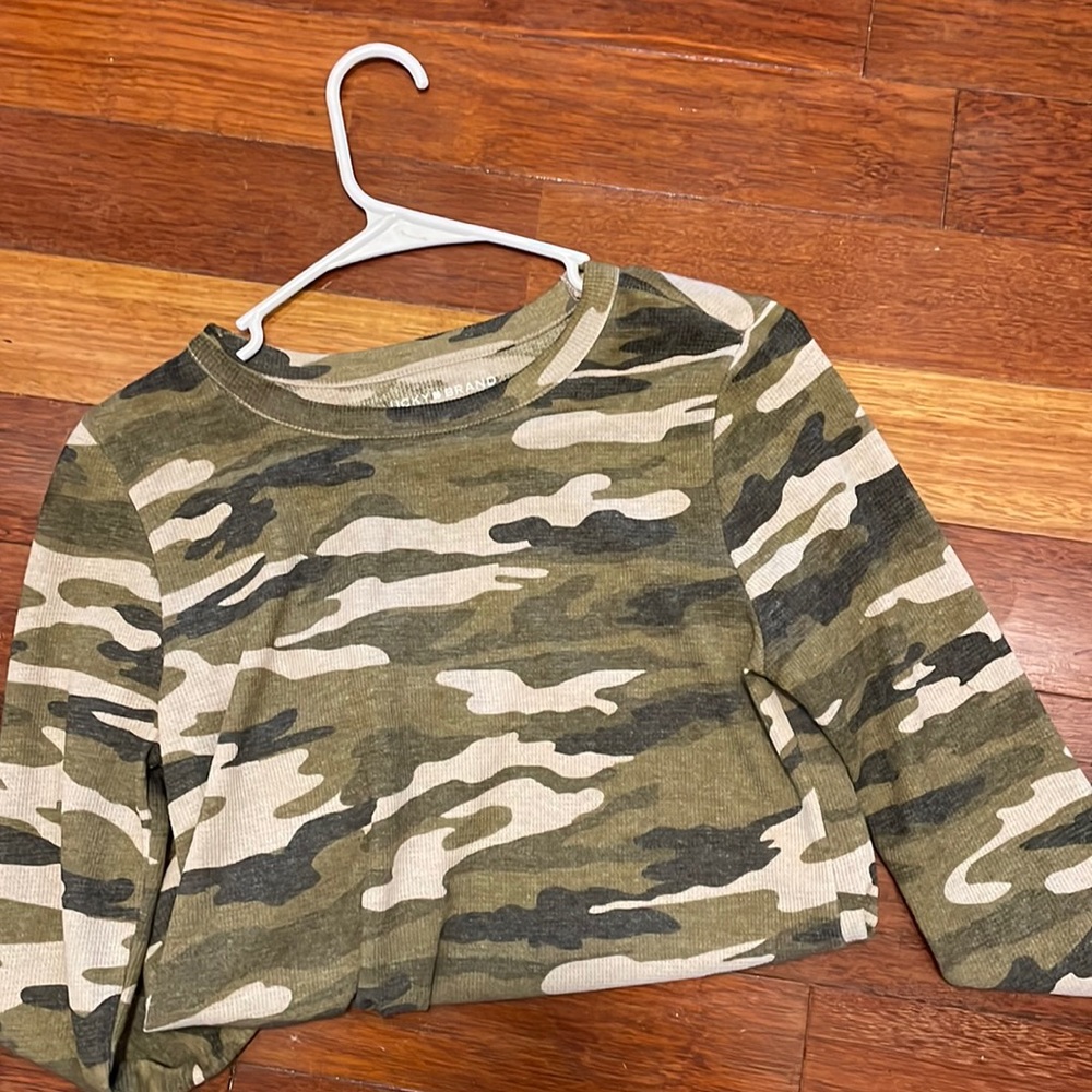 Camo Lucky brand thermal top